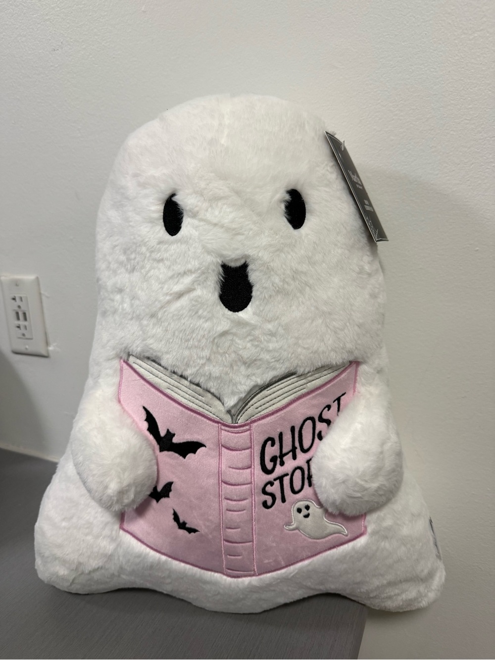 NWT Martha Stewart Pink and White Ghost Stories Faux Fur Pillow